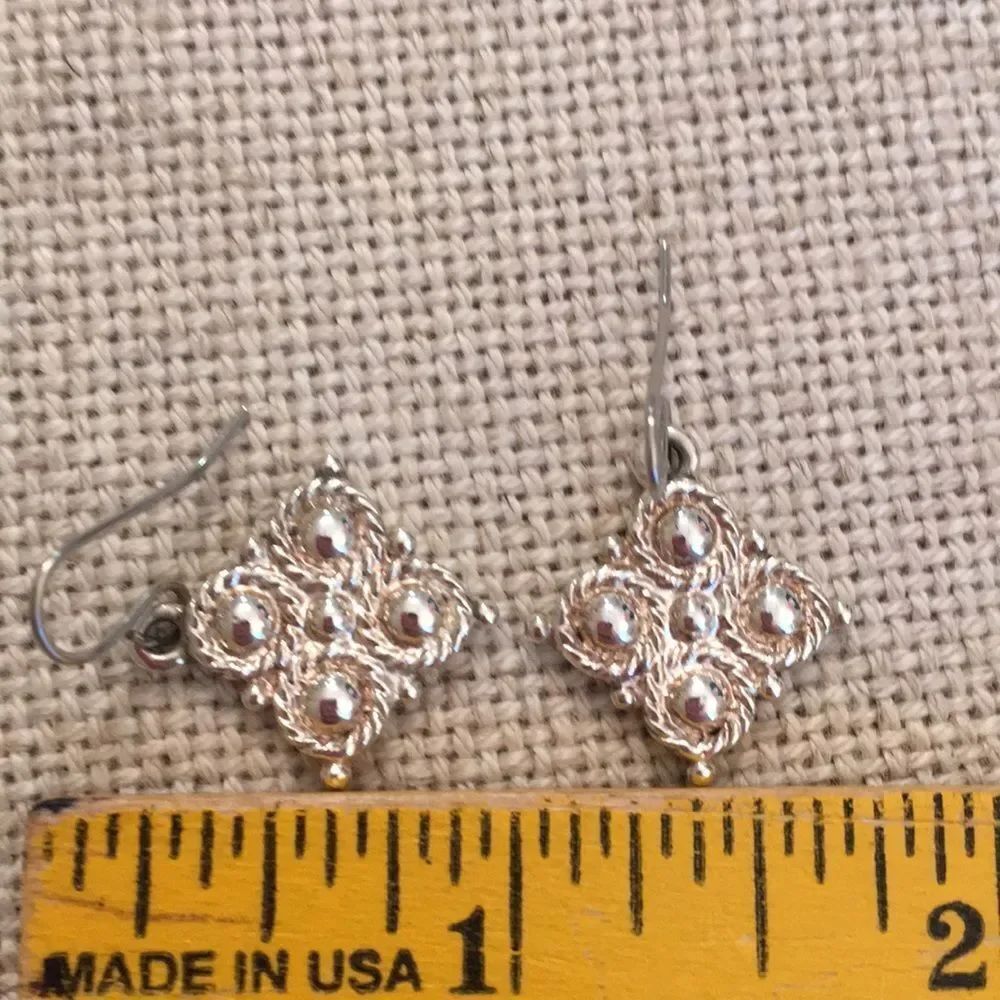 Silvertone Square Diamond Shaped Earring Rope Edge - Picture 3 of 7